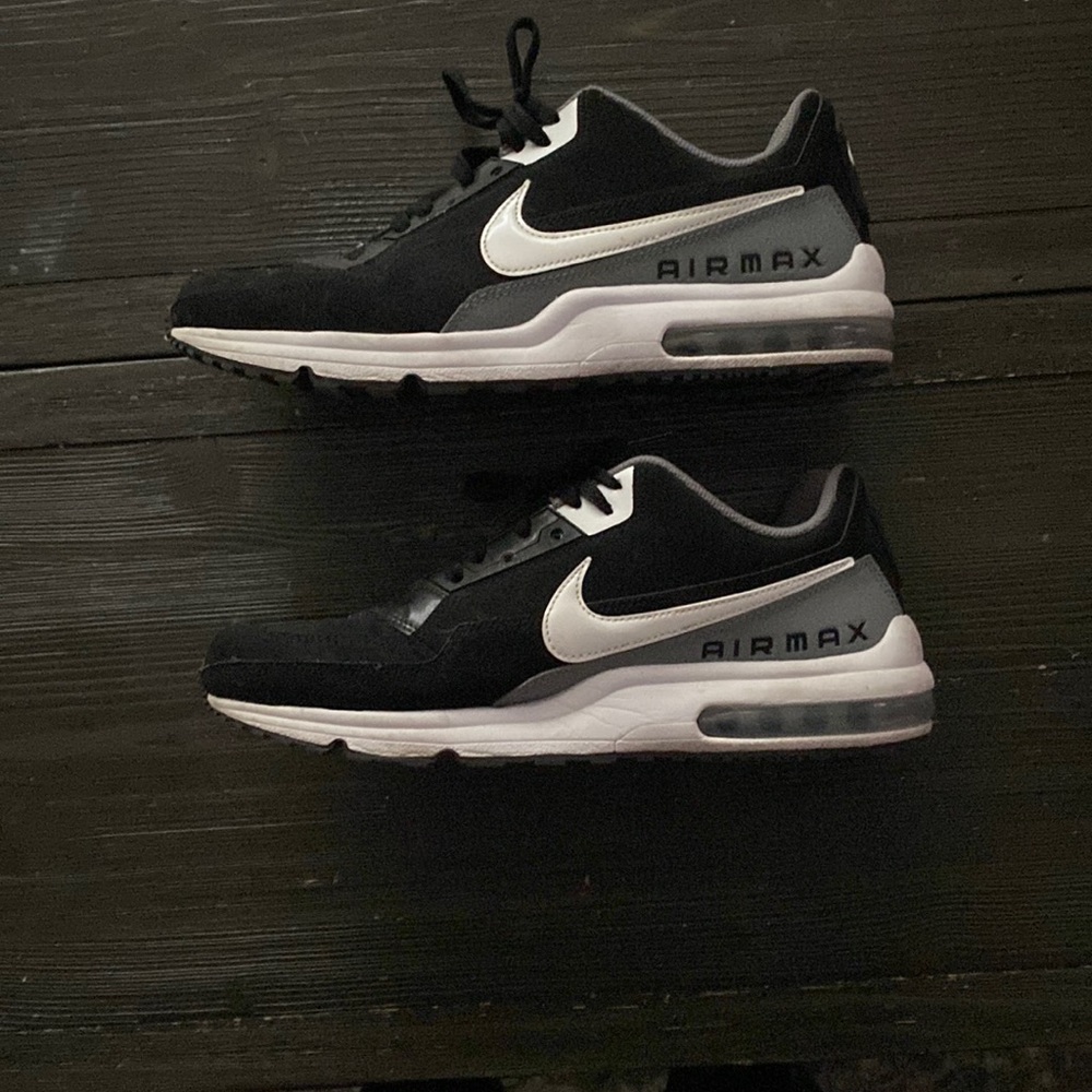 Nike Air Max 11.5
